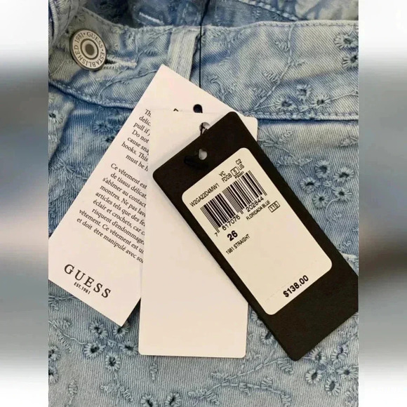 BRAND NEW!!! Women's 1981 Eyelet-Embroidered Straight-Leg Jeans 26 - Picture 3 of 12